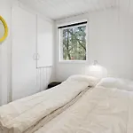 Ginna - 1-3km From The Sea By Interhome